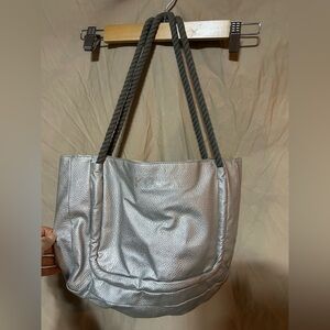 Kendra tote bag